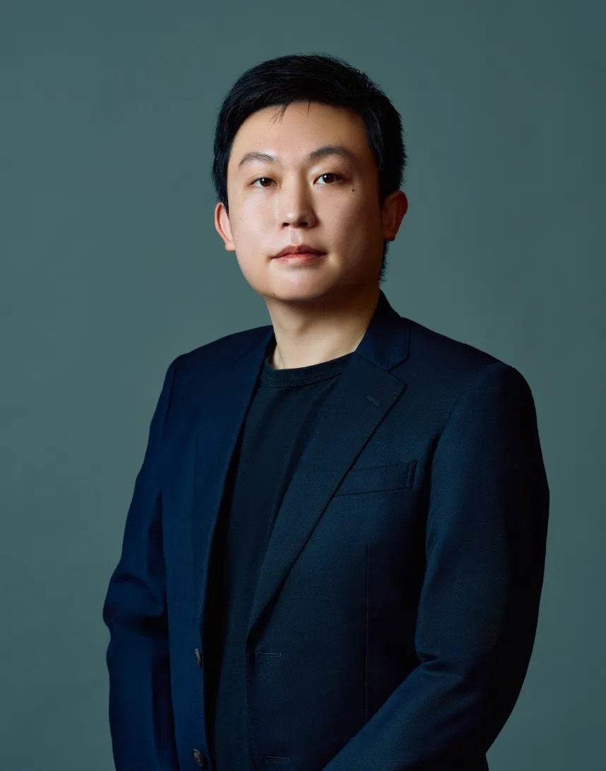 李 昂