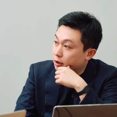 李 昂